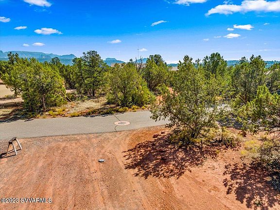 2nd image of 75 Kaibab Drive