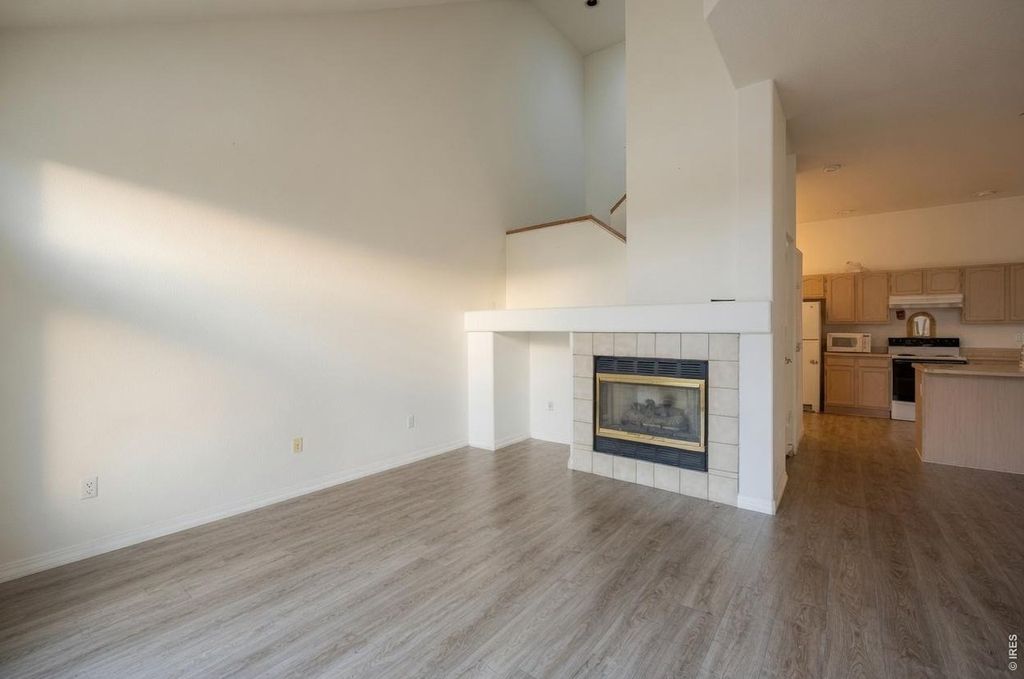 4500 Seneca St #13