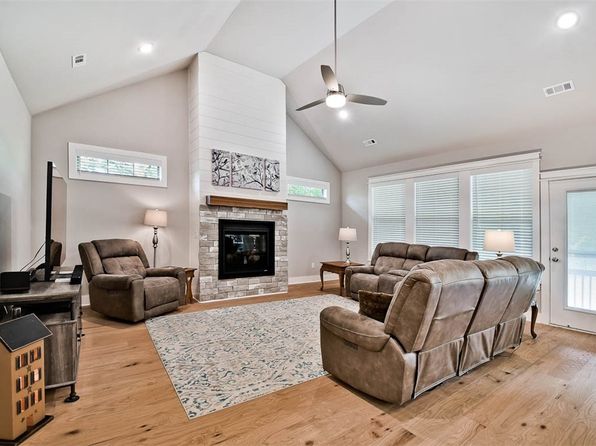 62 Kirkwall Dr, Bella Vista, AR 72715