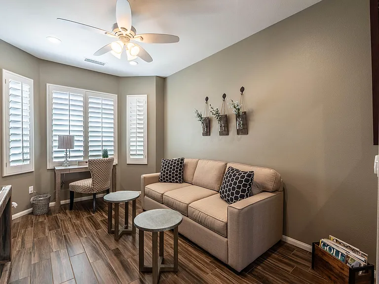 82820 Kingsboro Ln #82820 — Photo 3