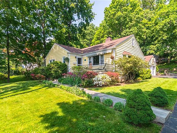 3rd image of 103 Ashland Ave