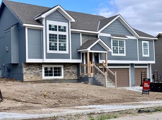 7905 N College Ave, Kansas City, MO 64119