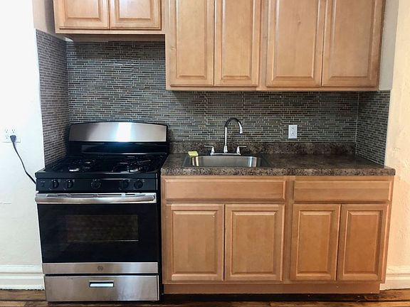 4th image of 57 Saint Pauls Pl APT 1H
