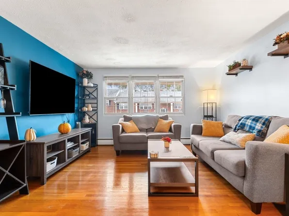 27 Arlington Rd APT 1-6, Woburn, MA 01801