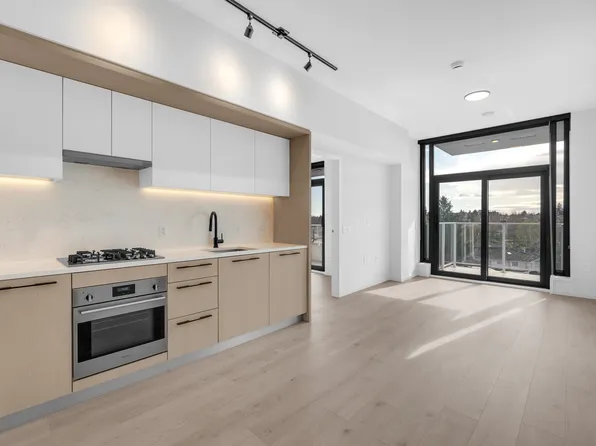 2729 Kingsway #513, Vancouver, BC V5R 5K6