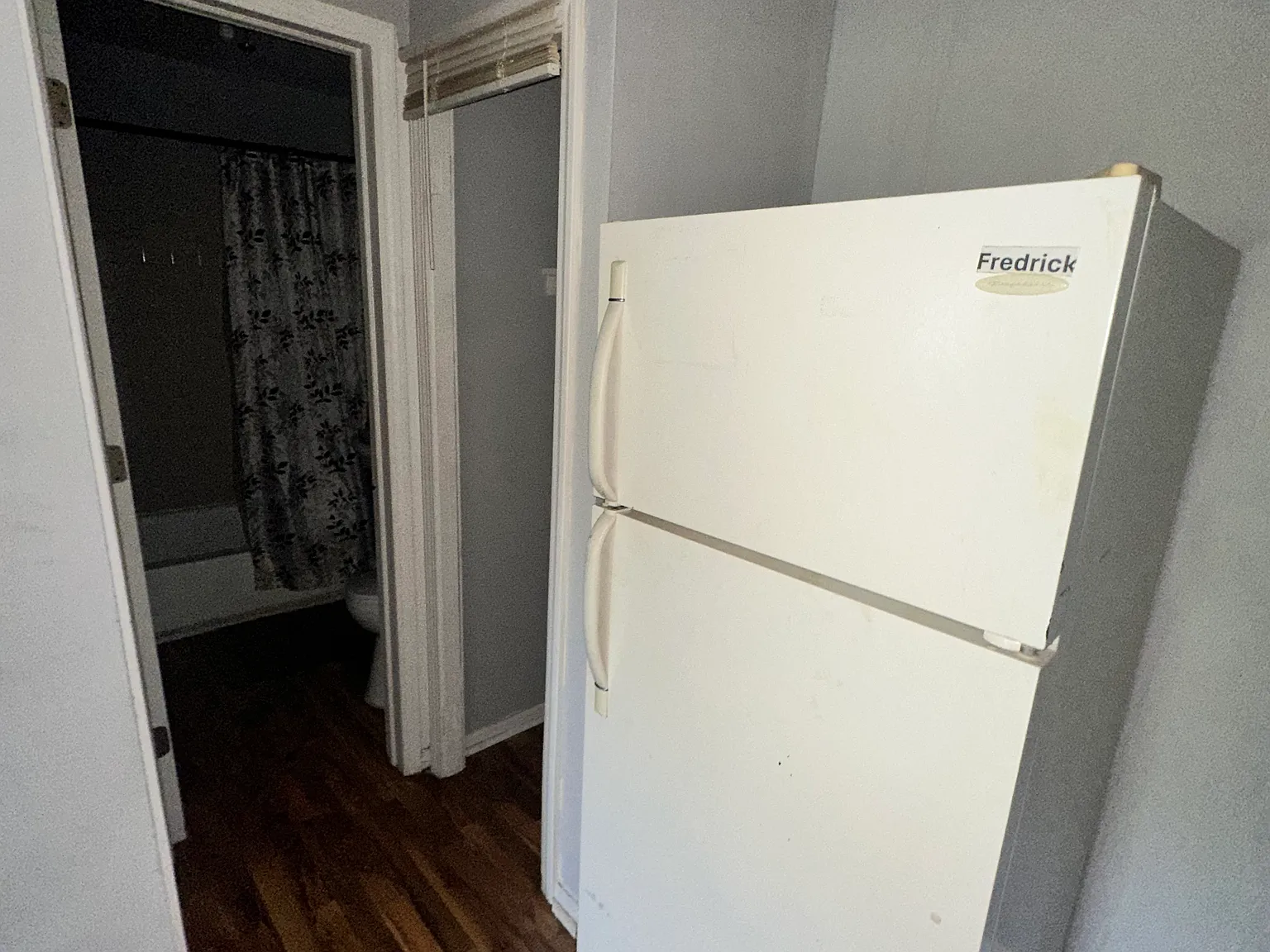 1 bed, 750 sqft, $1,100 — Photo 3