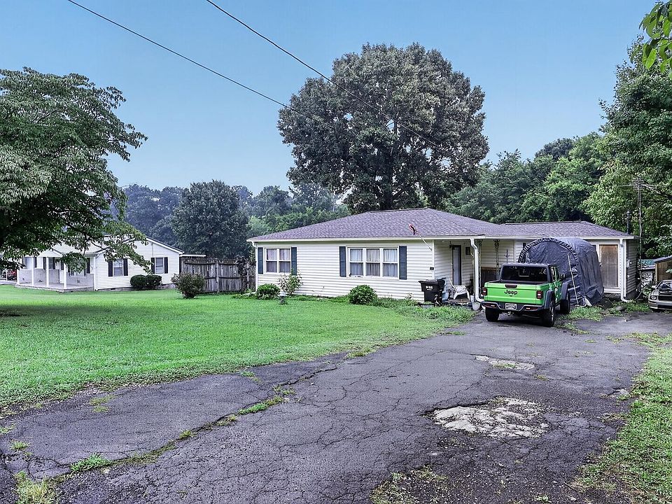 1st image of 390 Ledford Rd NE
