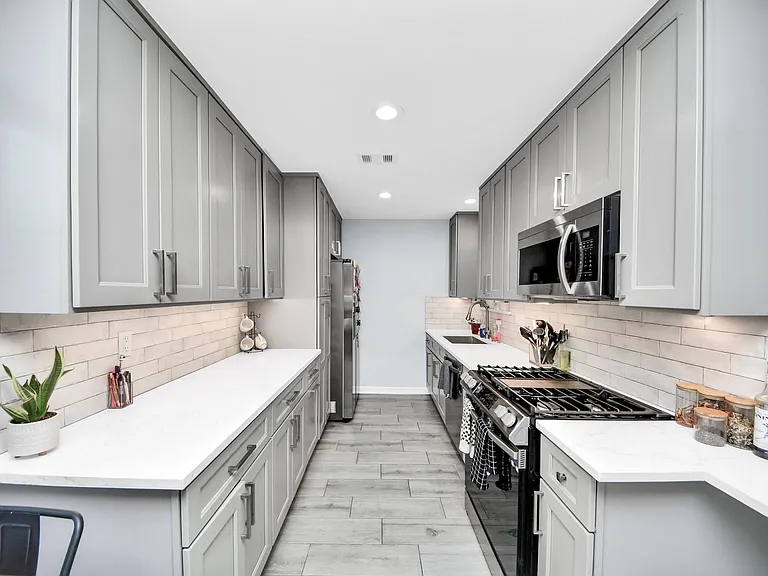 834 Ellington St — Photo 13