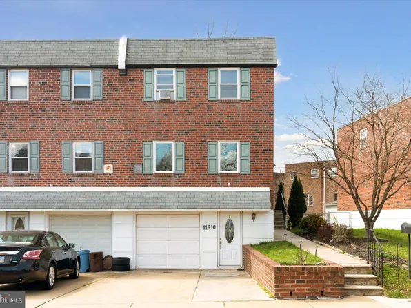 11910 Barlow St, Philadelphia, PA 19116