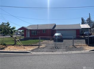 9882 Parkway Dr NE, Moses Lake, WA 98837