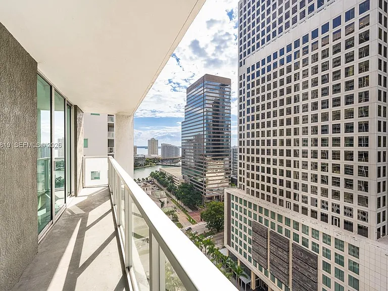 55 SE 6th St #2210 — Photo 26