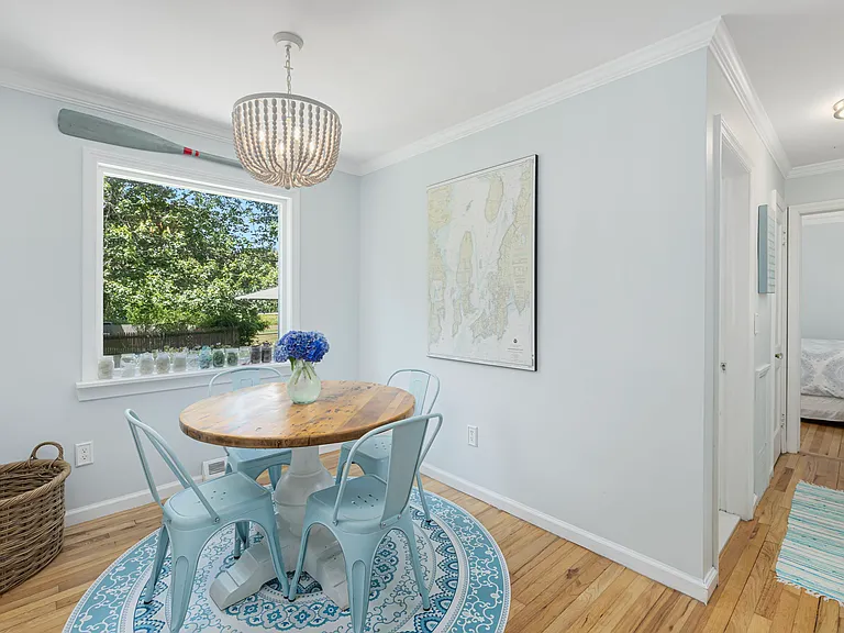 133 Carroll Ave — Photo 10