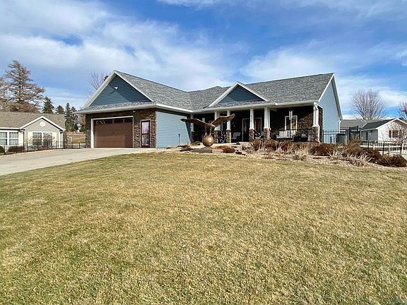 3rd image of 570 Loreta Ln