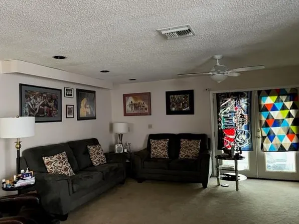 406 Feather Tree Dr, Clearwater, FL 33765