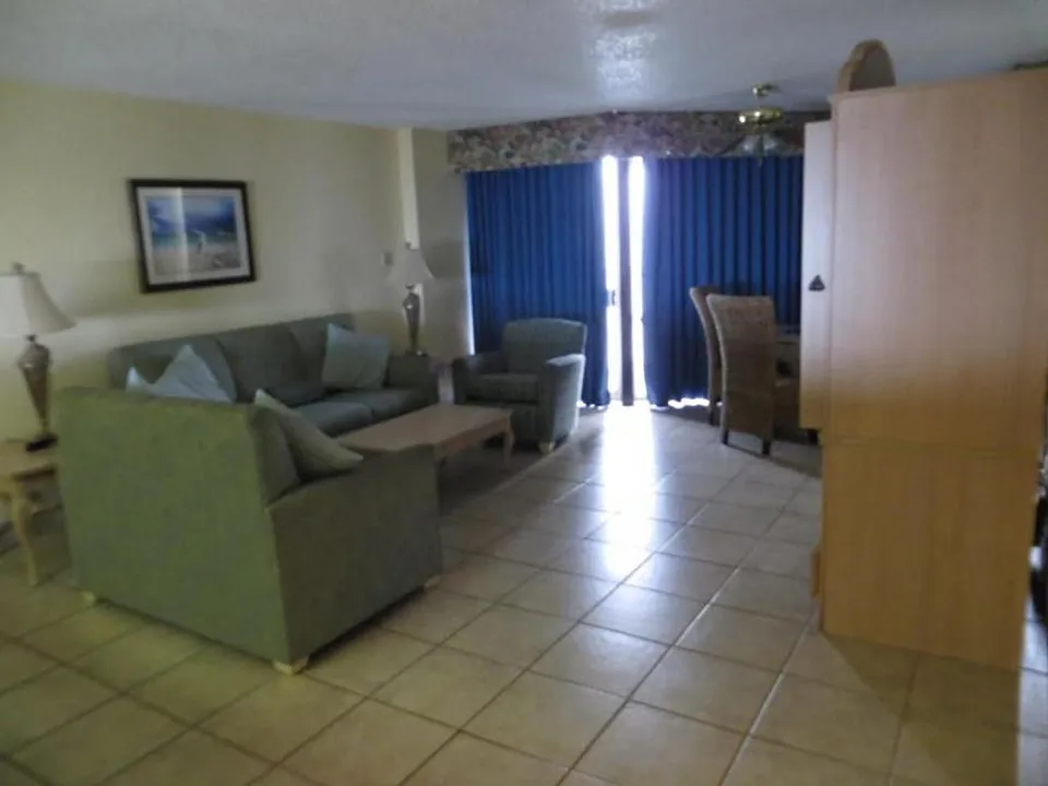 400 Padre Blvd #ID1267641P