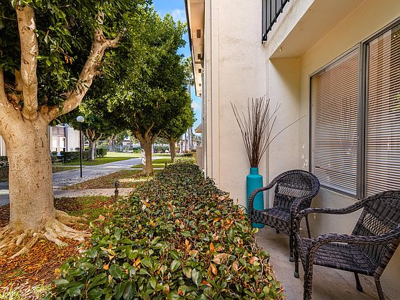 Green belt. Front Porch space