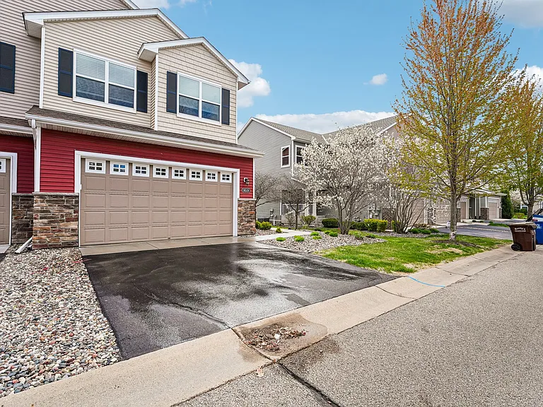 9519 Declaration Dr — Photo 36