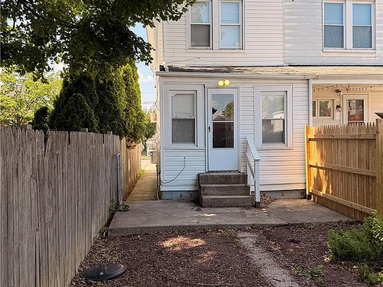 2414 Birch St — Photo 15