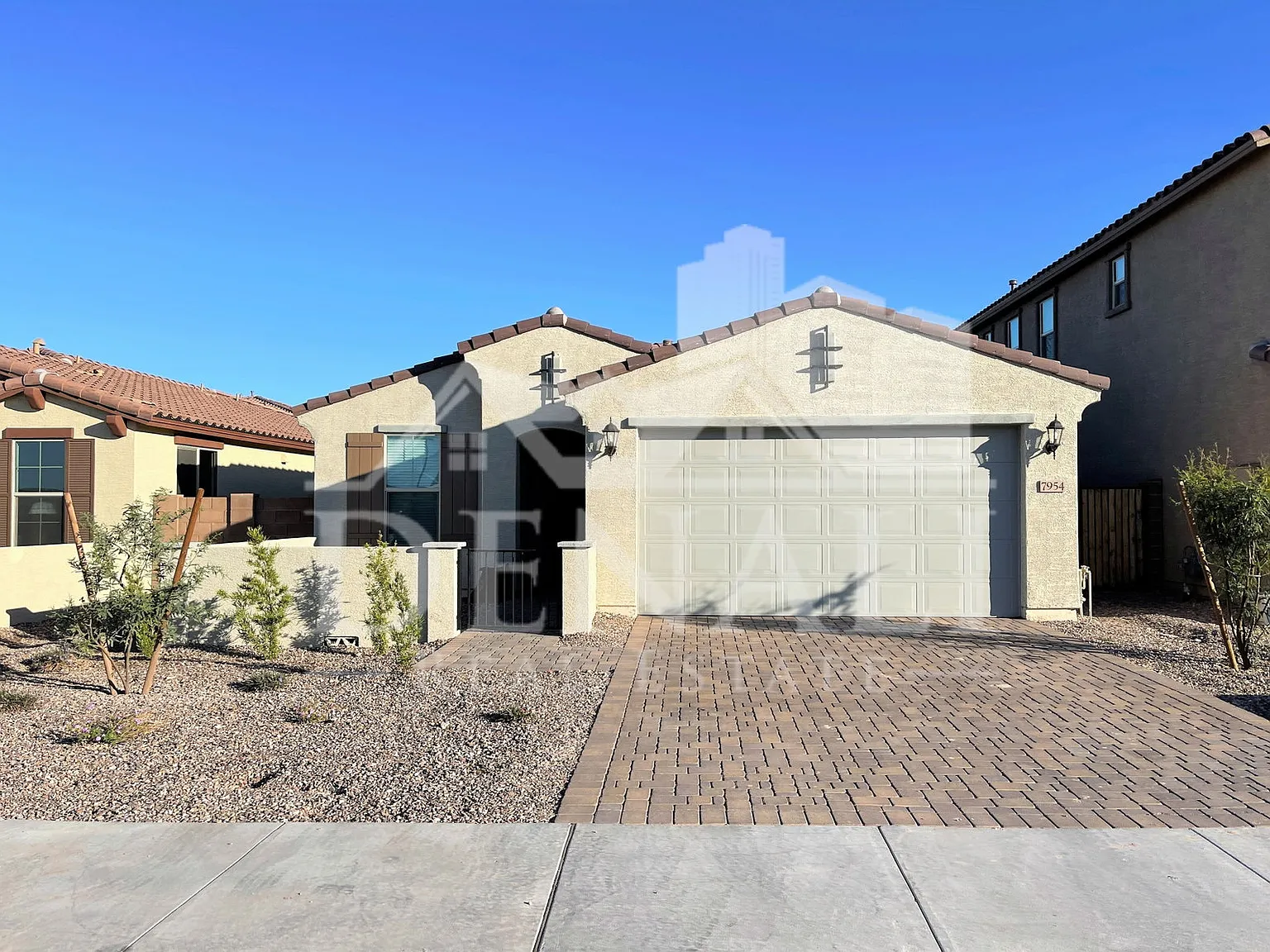 4 bed, 2.0 bath, 1758 sqft, $2,095 — Photo 1