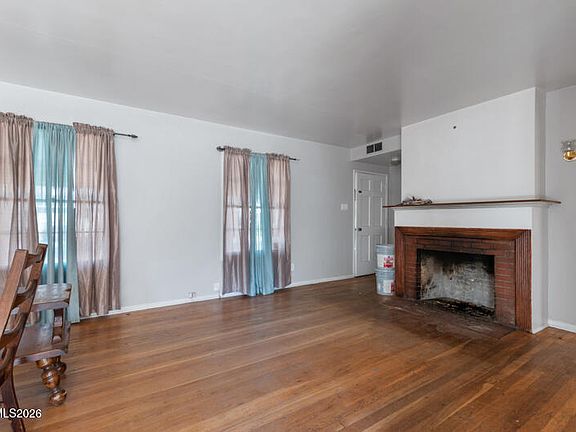 5th image of 1800 Vale St