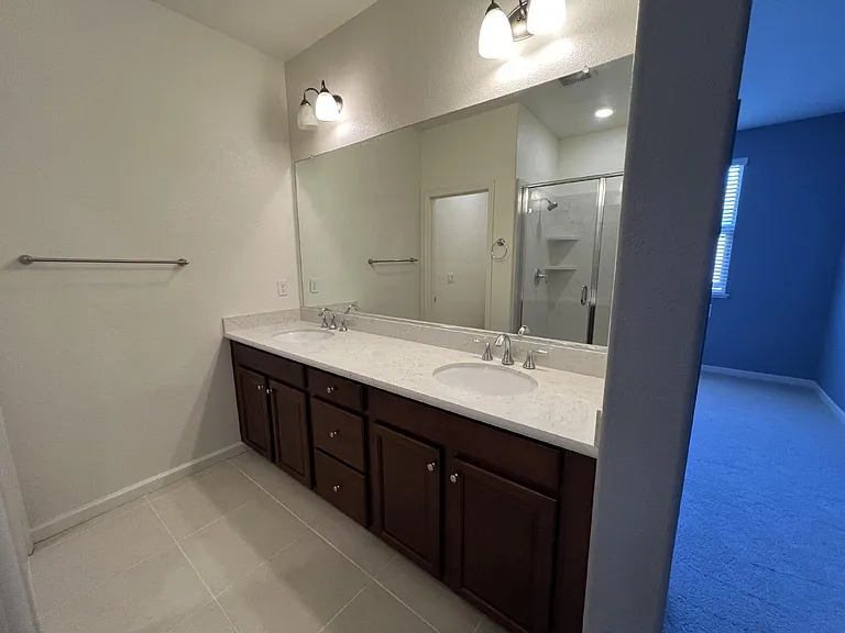 2762 Ferrara Cir — Photo 33