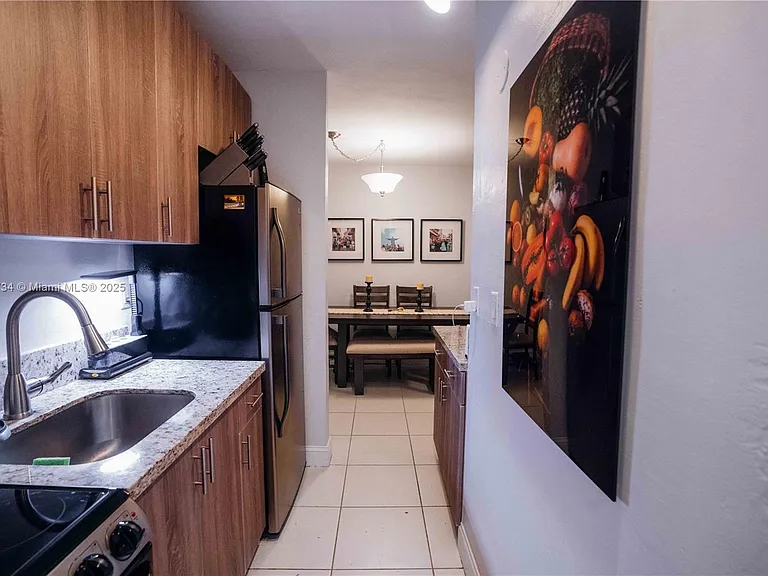 7901 SW 64th Ave #6 — Photo 12
