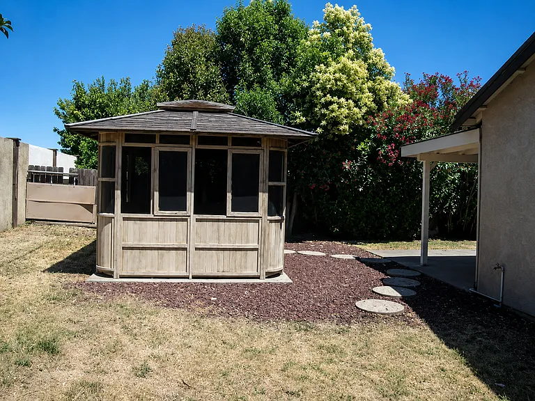4635 Luxford Ct — Photo 6