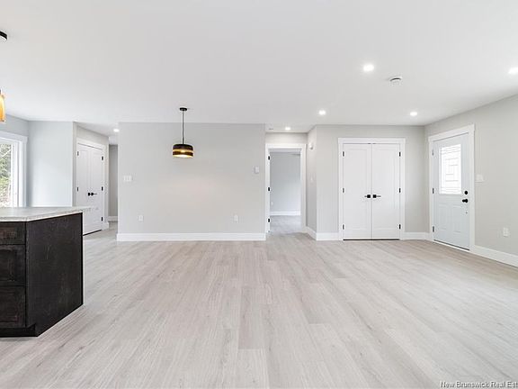 5th image of 634 English Settlement Rd