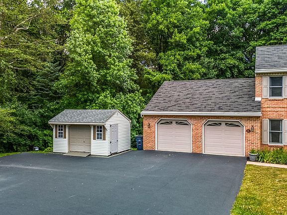 74 Woodland Manor Dr, Mohnton, PA 19540 | Zillow