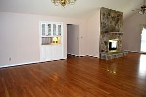 1st image of 260 Shoreline Dr