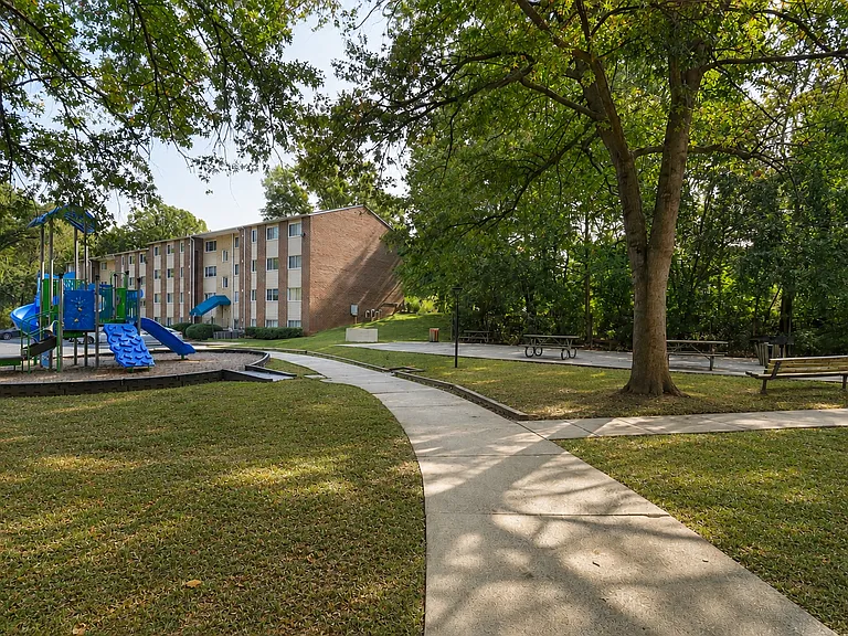 Village at Gaithersburg — Photo 14