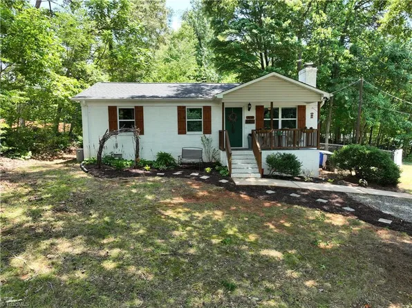 119 Barlow Cir, Winston Salem, NC 27105