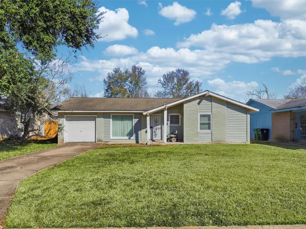5215 Grace Point Ln, Houston, TX 77048