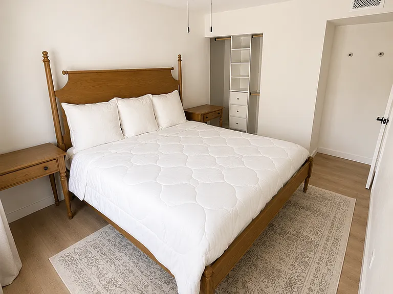 Upstairs Main Bedroom