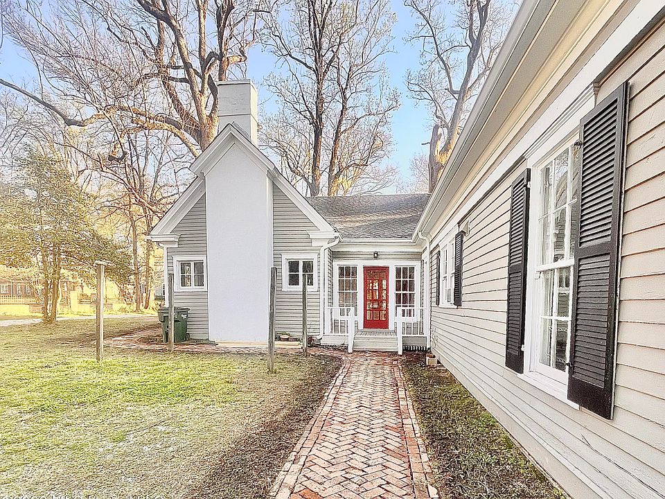 28th image of this home