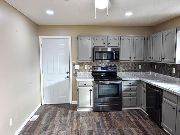 5th image of 7910 Melissa Ln