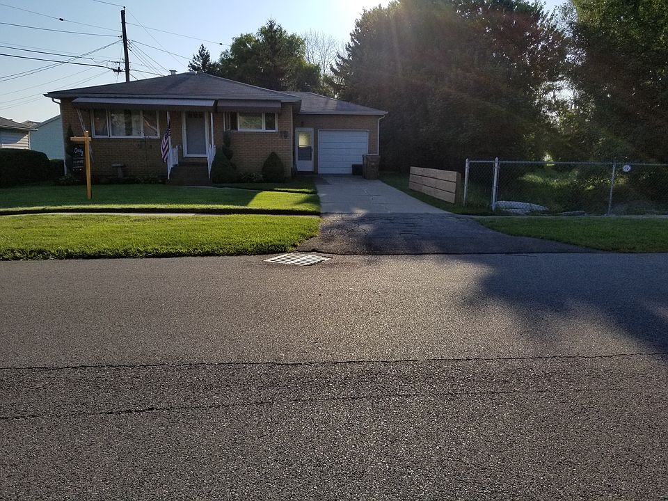 1st image of 77 Tillotson Ave