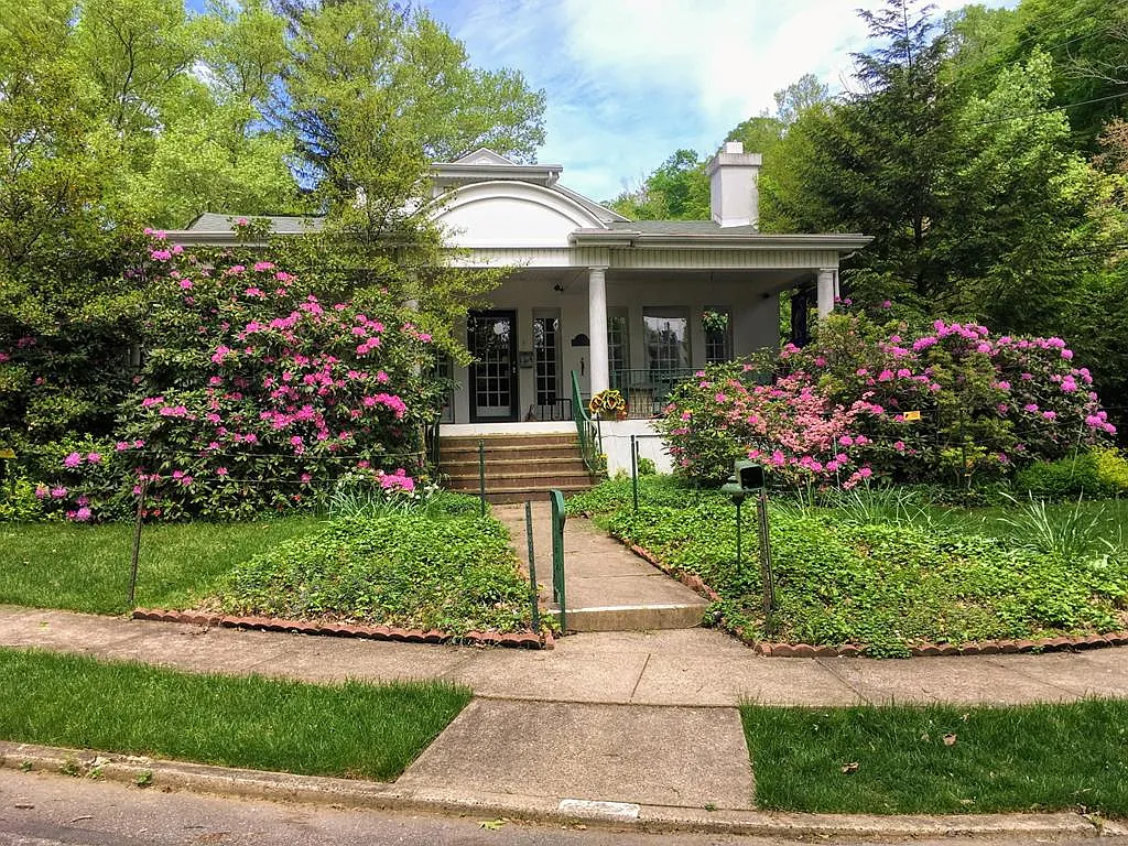 2 Hazlett Court photo 1