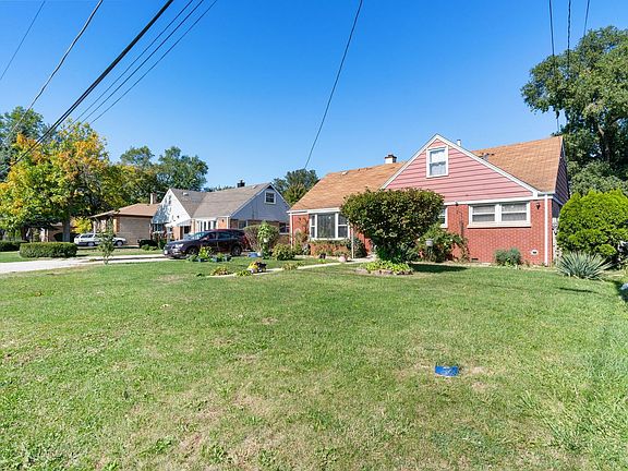 3rd image of 10110 W Palmer Ave