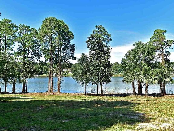 5th image of 2671 Paradise Point Dr
