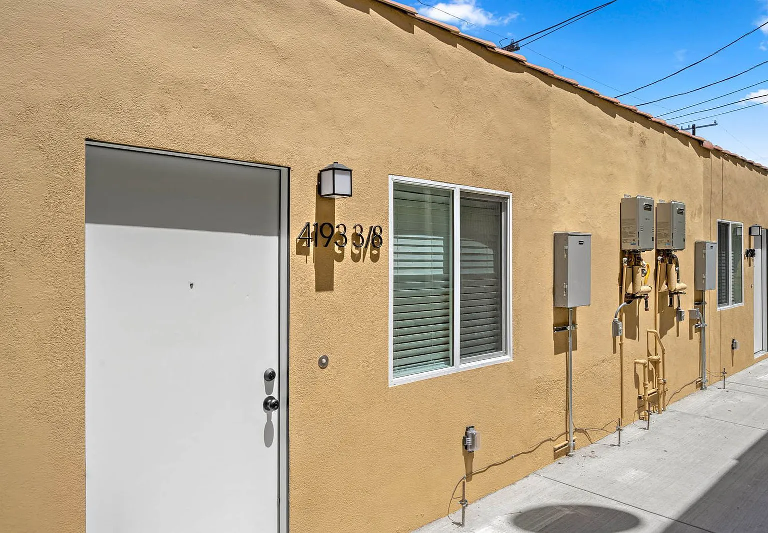 Studio, 1.0 bath, 300 sqft, $1,500 — Photo 4