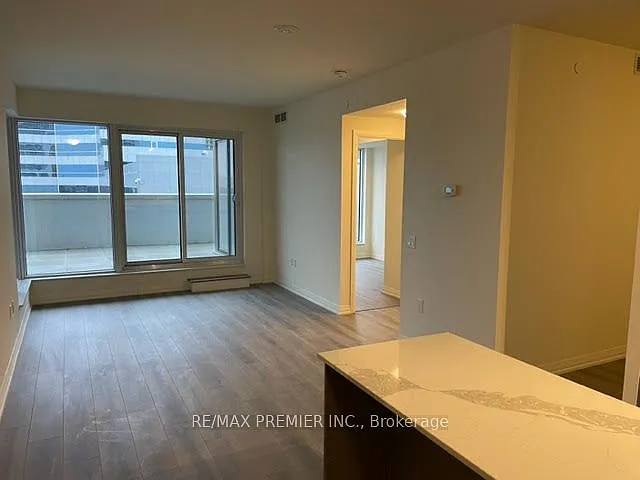 9000 Jane St #214 — Photo 6