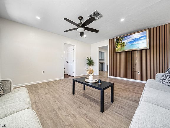 4th image of 2335 50th Ter SW