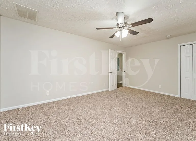 2690 Joyce Ave — Photo 7