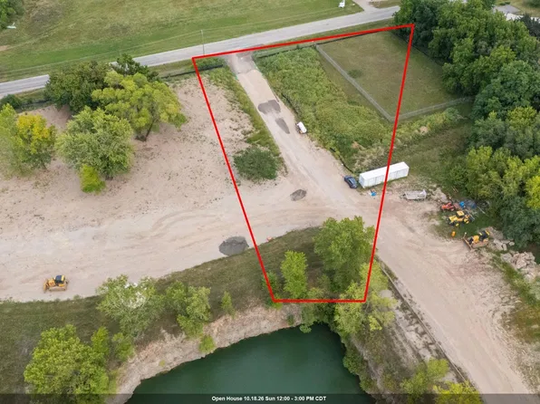 Leonard Point Rd #12, Oshkosh, WI 54904