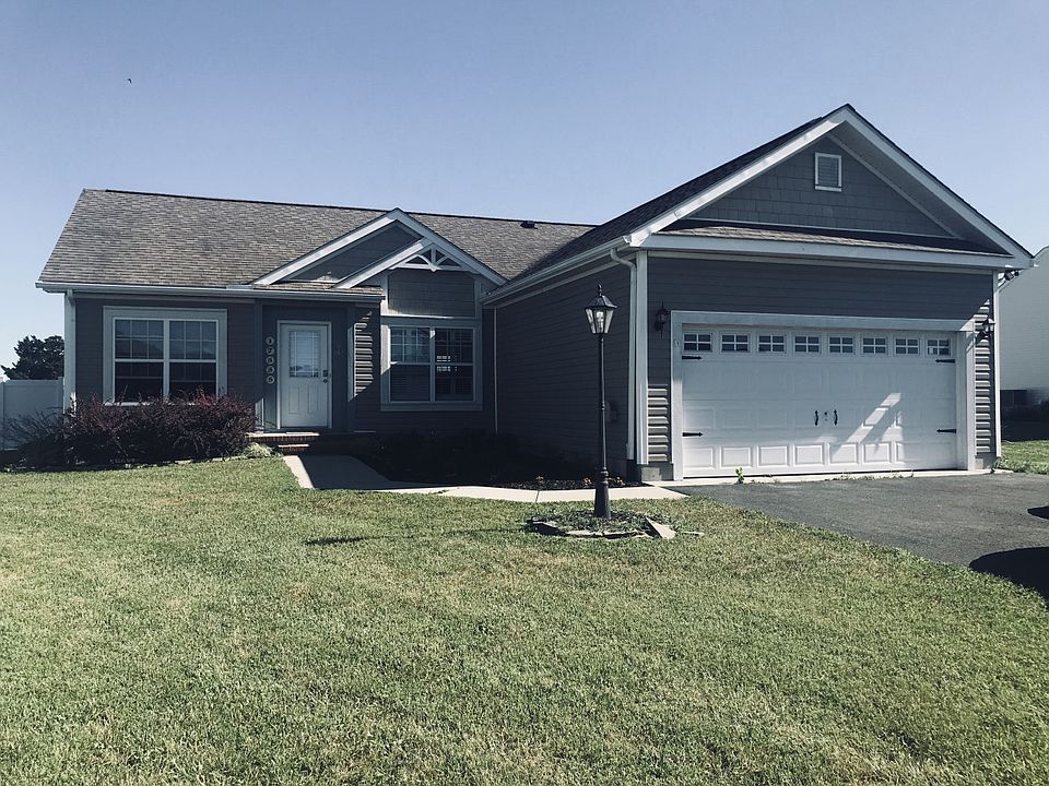 1st image of 17555 Daniel Dr