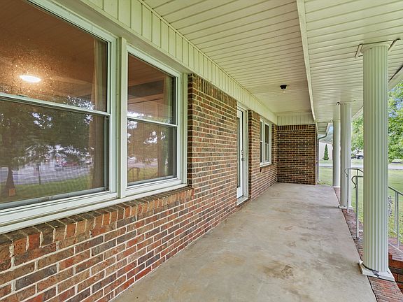 3rd image of 16 S Patrick Rd
