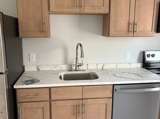 2 Kirlin Pl #104, Pelham, NH 03076