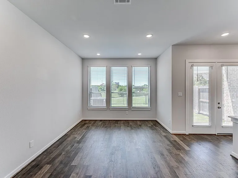 6570 Scarlet Pond Ln — Photo 17