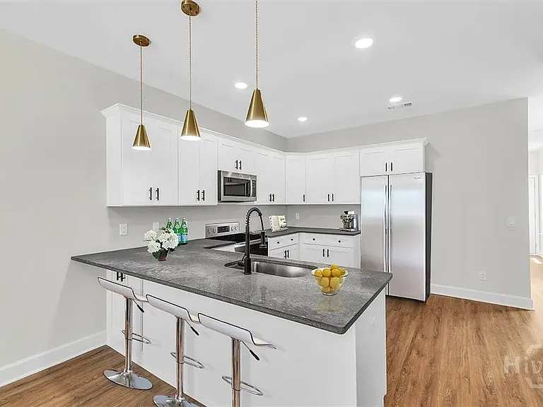 716 Waters Ave — Photo 4